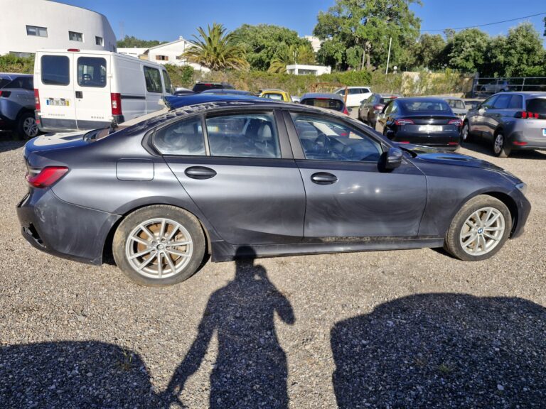 BMW 330e (10)