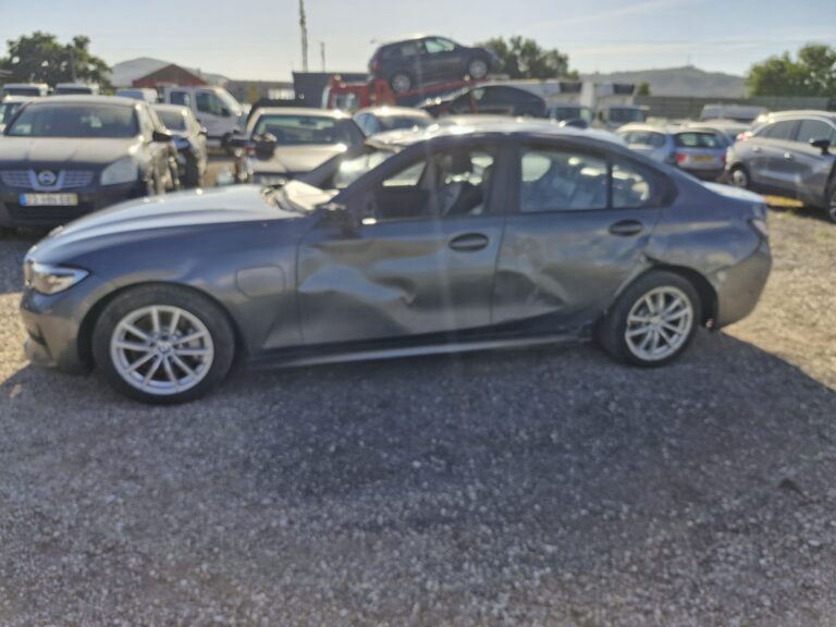 BMW 330e (3)