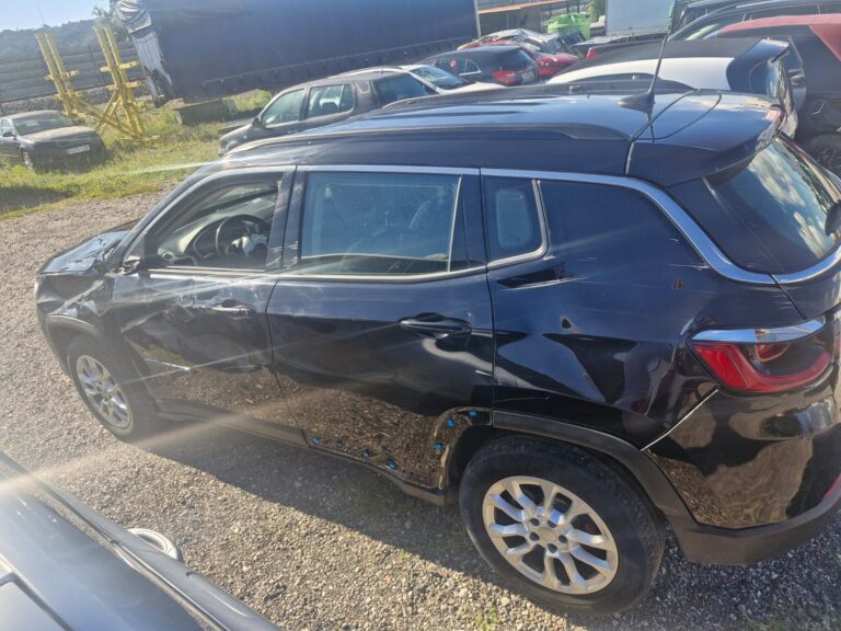 Jeep Compass (1)