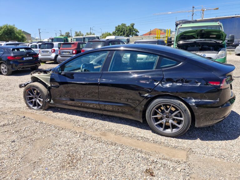 Tesla Model 3 (5)