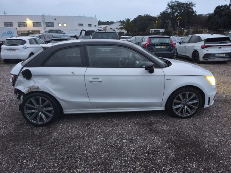 Audi A1 1.6 TDI 110 cv – 2013 (1)