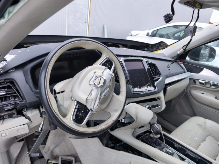 Volvo XC90 D5 2.0 – 2017 (2)