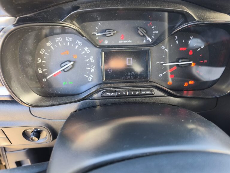 Citroën C3 1.4 HDI (8)