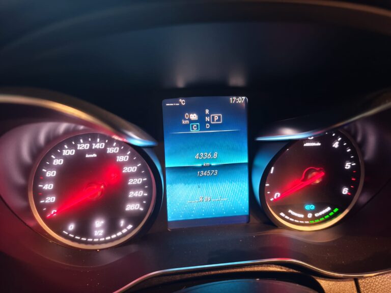 Mercedes-Benz C 300 de Plug-in Hybrid (1)