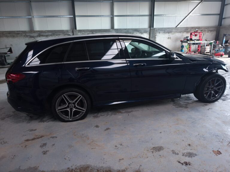 Mercedes-Benz C 300 de Plug-in Hybrid (10)