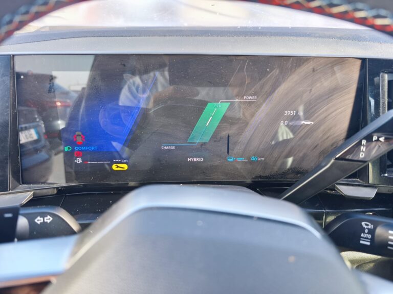 Renault Rafale E-Tech Plug-in Hybrid (3)