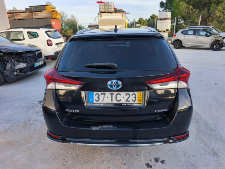 Toyota Auris Hybrid (6)