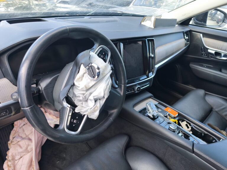 Volvo V90 2.0 B4 (3)