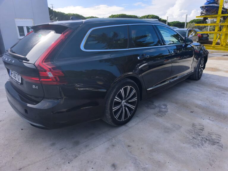Volvo V90 2.0 B4 (5)
