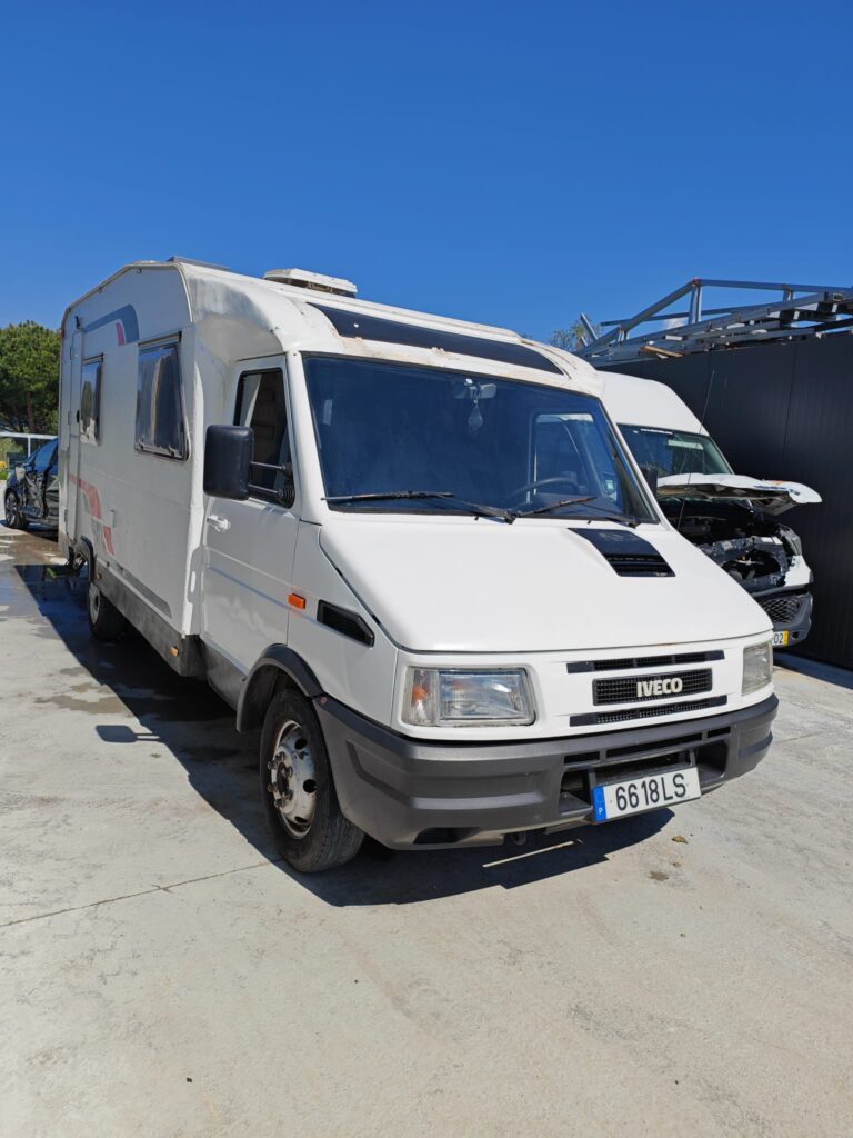 Iveco 35E10 D auto 2.8 TD (1)