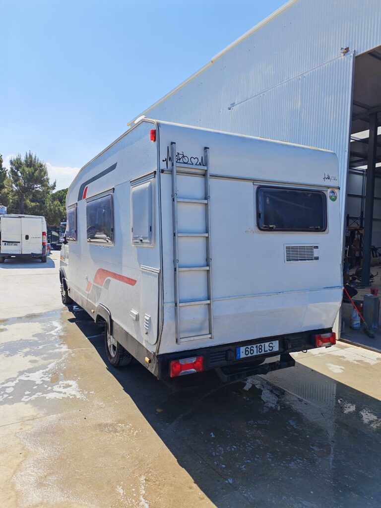 Iveco 35E10 D auto 2.8 TD (11)
