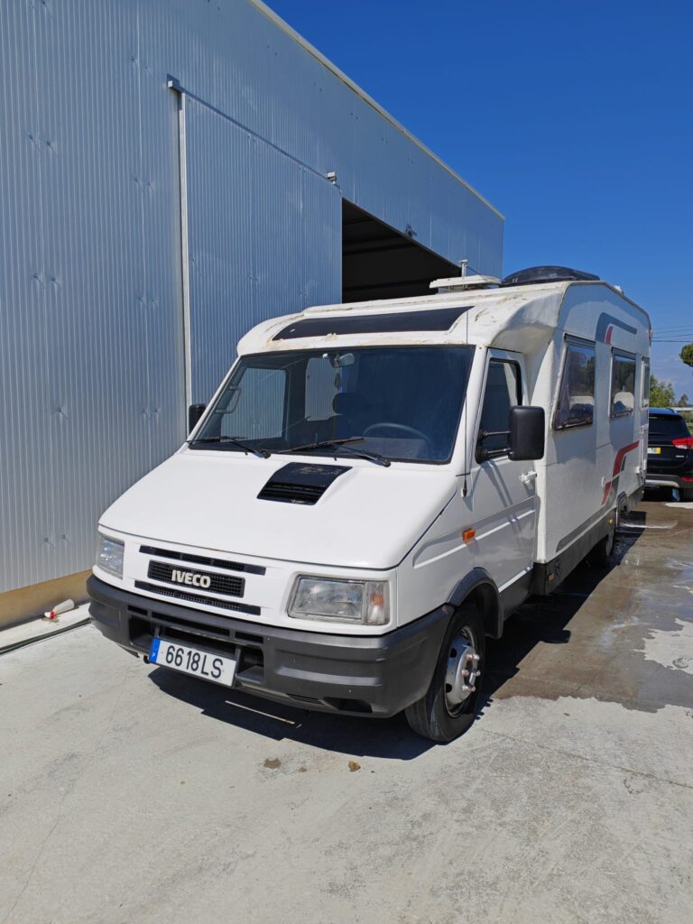 Iveco 35E10 D auto 2.8 TD (12)