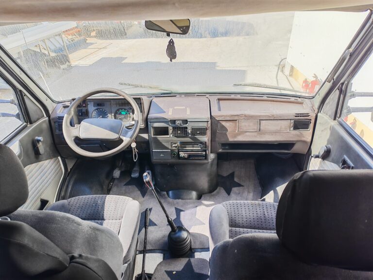 Iveco 35E10 D auto 2.8 TD (2)