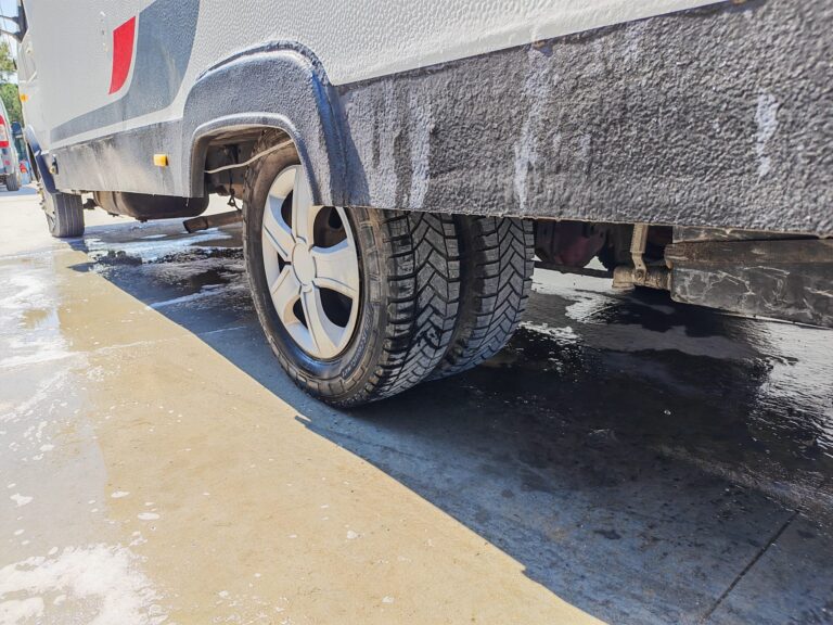 Iveco 35E10 D auto 2.8 TD (9)