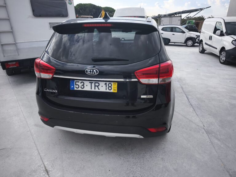 Kia carens 1.7 141 CV (2)