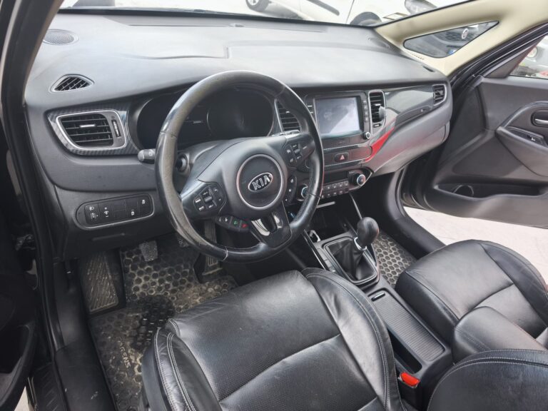 Kia carens 1.7 141 CV (4)