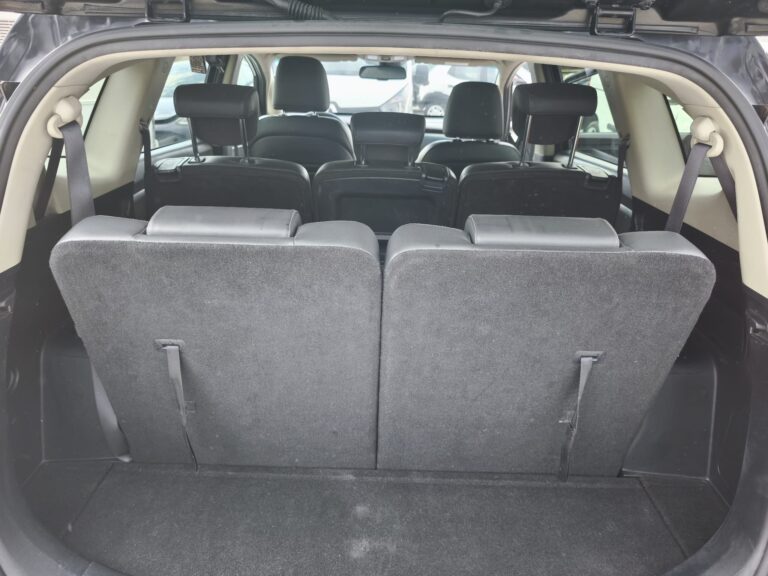 Kia carens 1.7 141 CV (7)