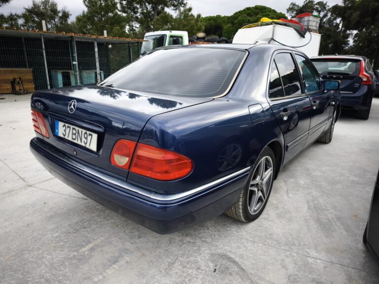 Mercedes E 290 TD 177cv (5)