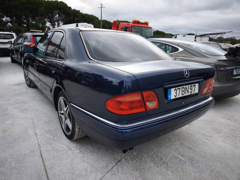 Mercedes E 290 TD 177cv (6)