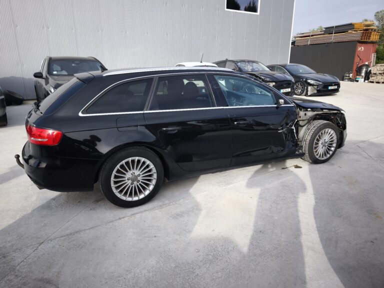 Audi A4 Avant Quattro 3.0 TDI (11)