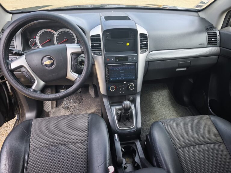 Chevrolet Captiva 2.0 VCDi (2)