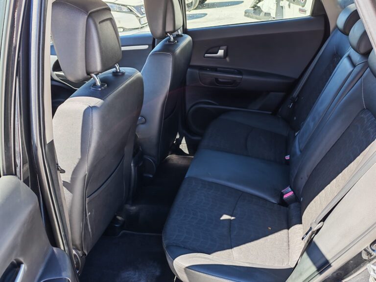 KIA Ceed 1.6 116cv (10)