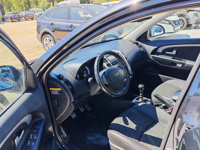 KIA Ceed 1.6 116cv (12)