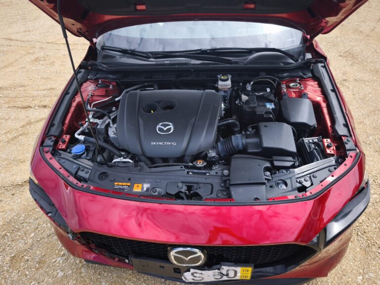 Mazda 3 2.0 Skyactiv (5)