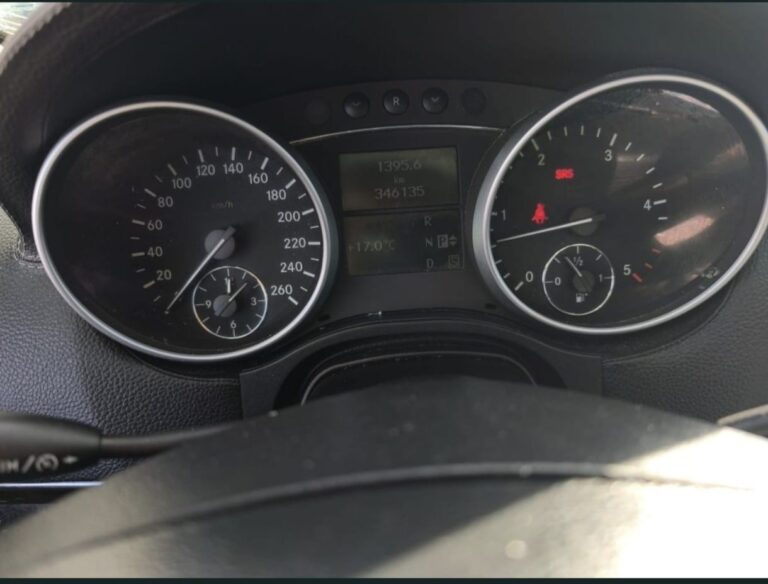 Mercedes Benz GL320 CDI (2)