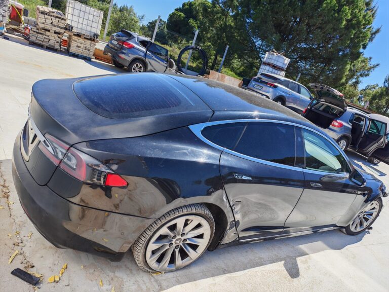 Tesla S 75 (5)