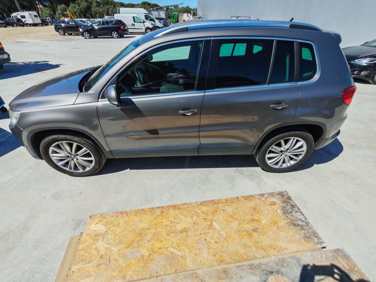 Volkswagen Tiguan 1.4 TSI (1)