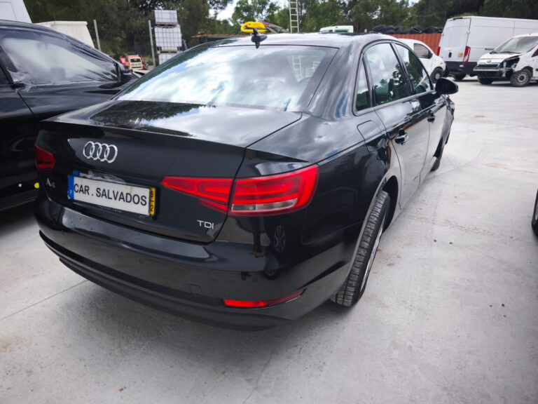 Audi A4 2.0 TDI 2.0 (9)