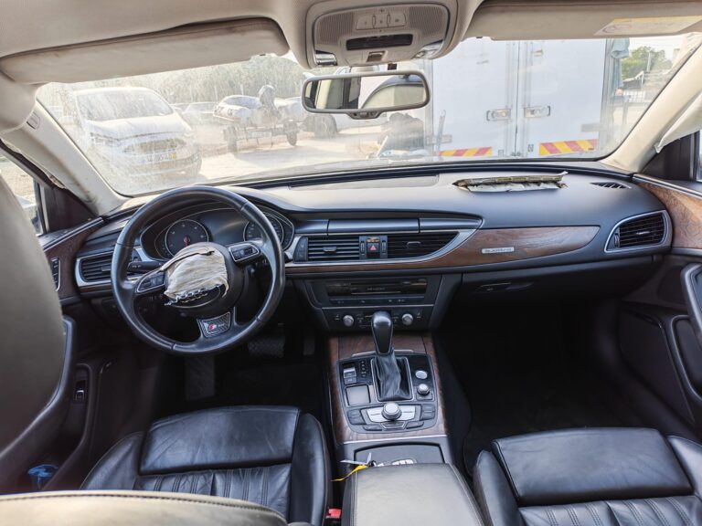 Audi A6 (9)