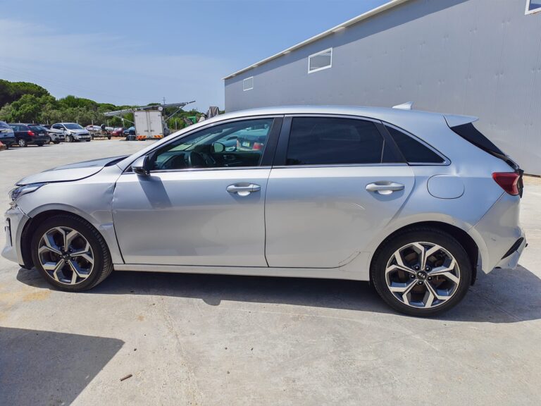 KIA Ceed (10)