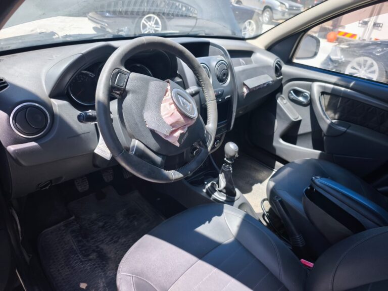 Dacia Duster 1.5 dCi 4x4 (4)