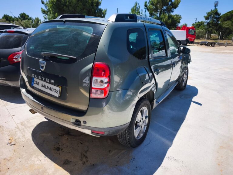 Dacia Duster 1.5 dCi 4x4 (9)