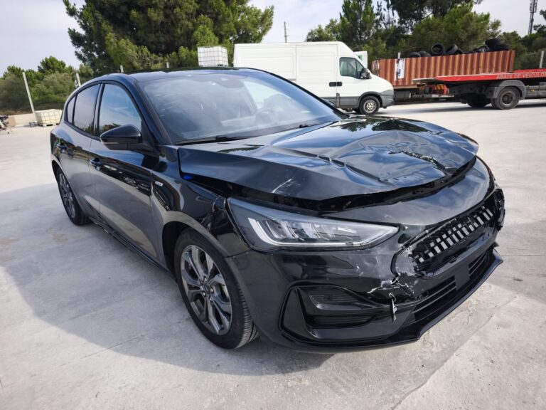 Ford Focus 1.0 EcoBoost Hybrid (11)