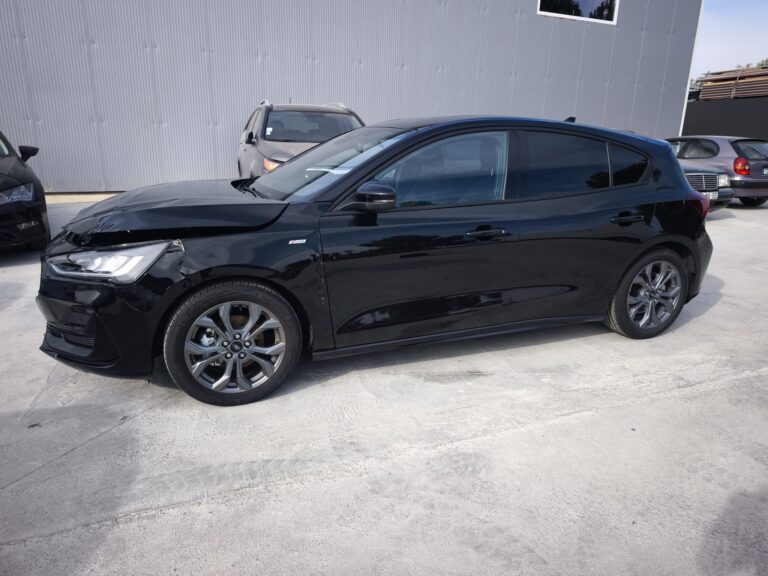 Ford Focus 1.0 EcoBoost Hybrid (2)