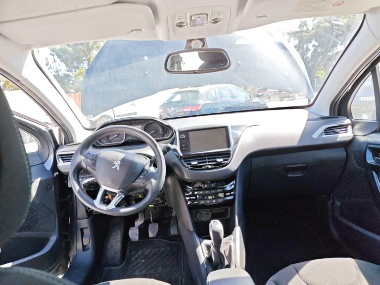 Peugeot 208 1.4 HDi (7)