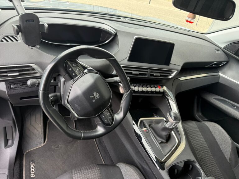 Peugeot 5008 1.5 BlueHDi (15)