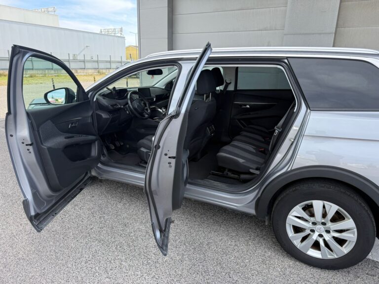 Peugeot 5008 1.5 BlueHDi (16)