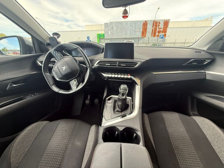 Peugeot 5008 1.5 BlueHDi (19)