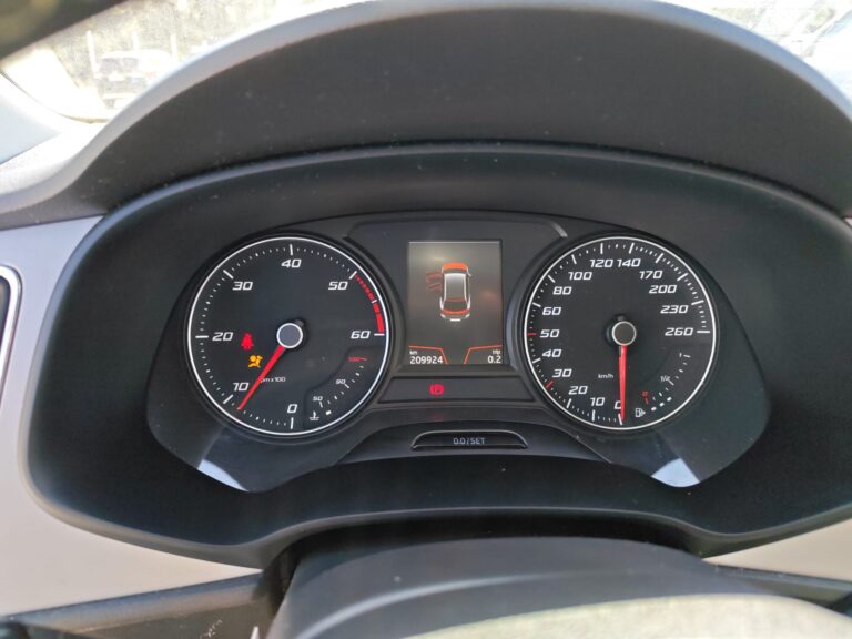 SEAT Leon ST 1.6 TDI (10)