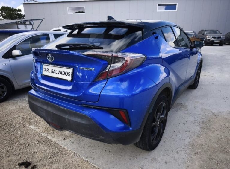 Toyota C-HR 1.8 Hybrid (3)