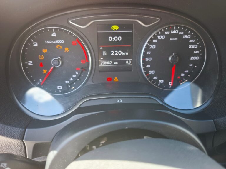 Audi A3 Sportback 2.0 TDI S (4)