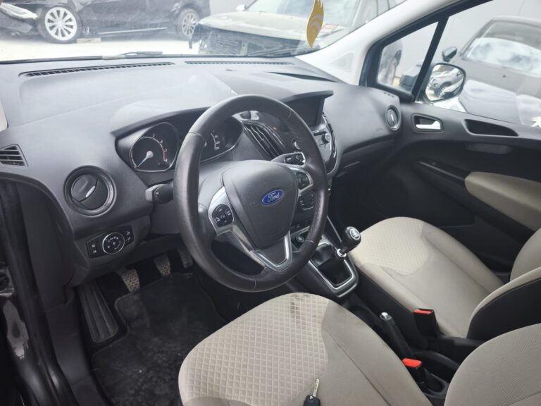 Ford Tourneo Courier 1.0 EcoBoost (2)