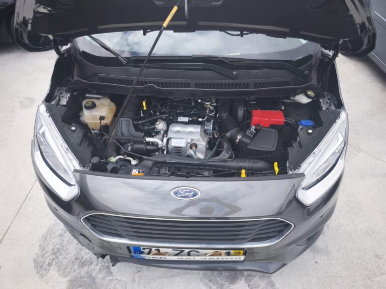 Ford Tourneo Courier 1.0 EcoBoost (7)