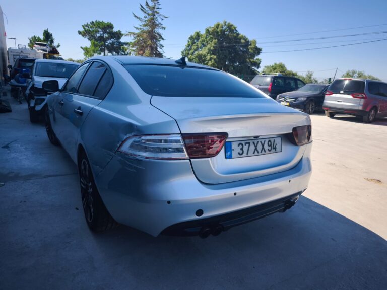Jaguar XE 2.0 Diesel 163 cv (1)