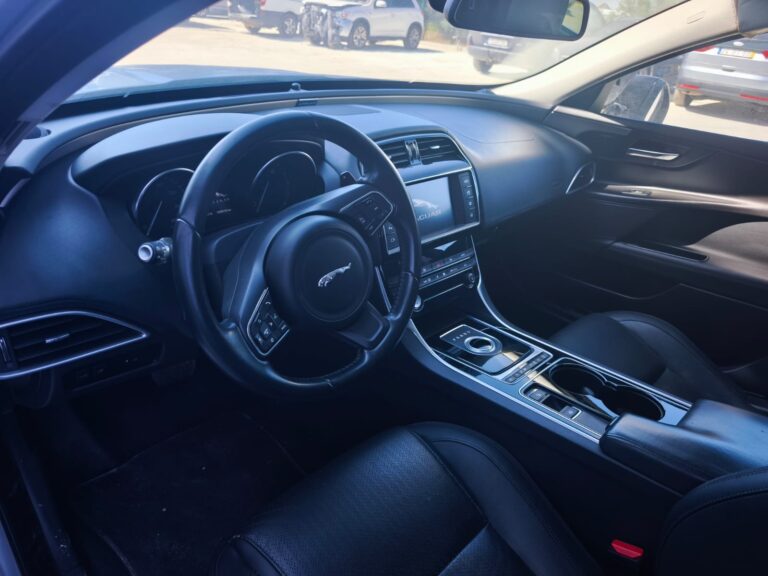 Jaguar XE 2.0 Diesel 163 cv (2)