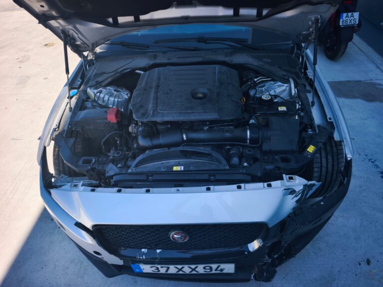 Jaguar XE 2.0 Diesel 163 cv (3)
